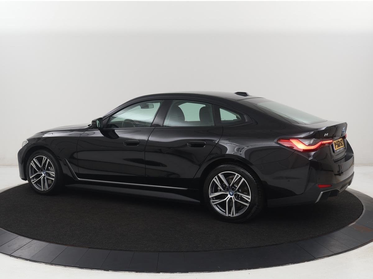 BMW i4 eDrive40 84 kWh | SOH 93,8% | Camera | Adaptive cruis, Auto's, Achterwielaandrijving, Leder en Stof, Origineel Nederlands