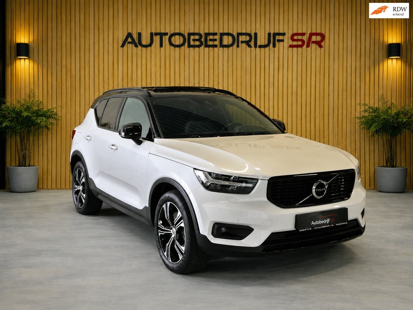 Volvo XC40 1.5 T5 Twin Engine R-Design | Panoramadak! | Came, Automaat, Gebruikt, Bedrijf, Hybride Elektrisch/Benzine