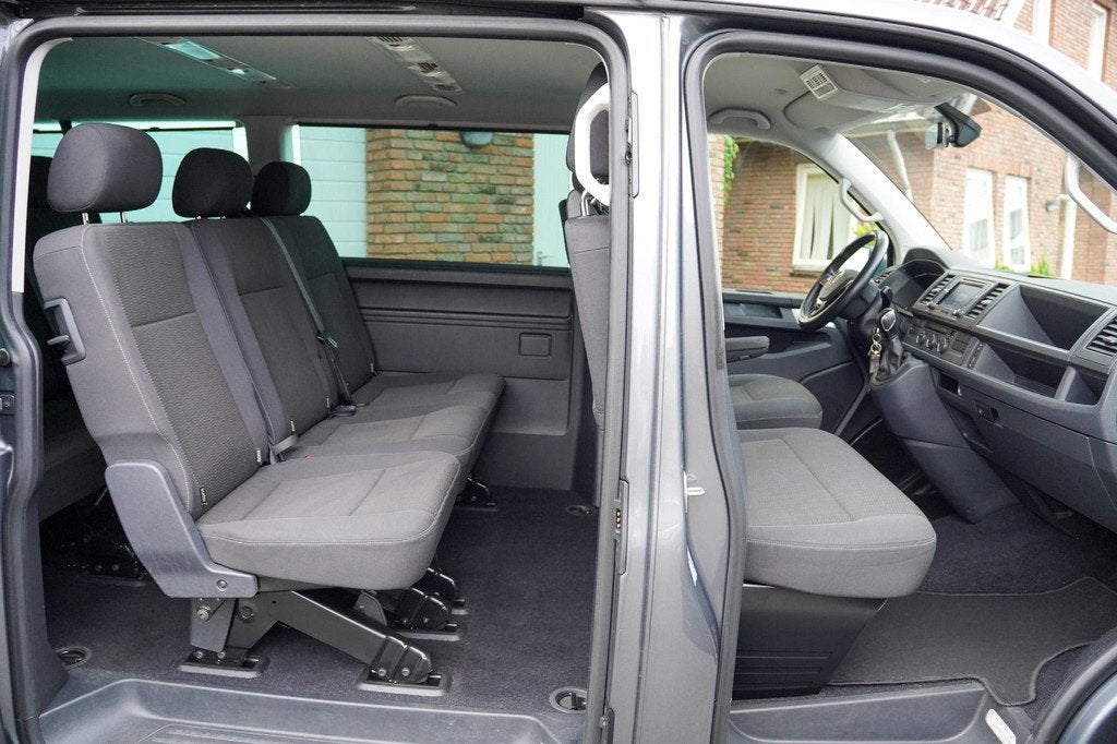 Volkswagen Caravelle 2.0 TDI 150PK DSG L2H1 9 Persoons Trekh, Auto's, Volkswagen, Gebruikt, 150 pk, 255 €/maand, 2500 kg