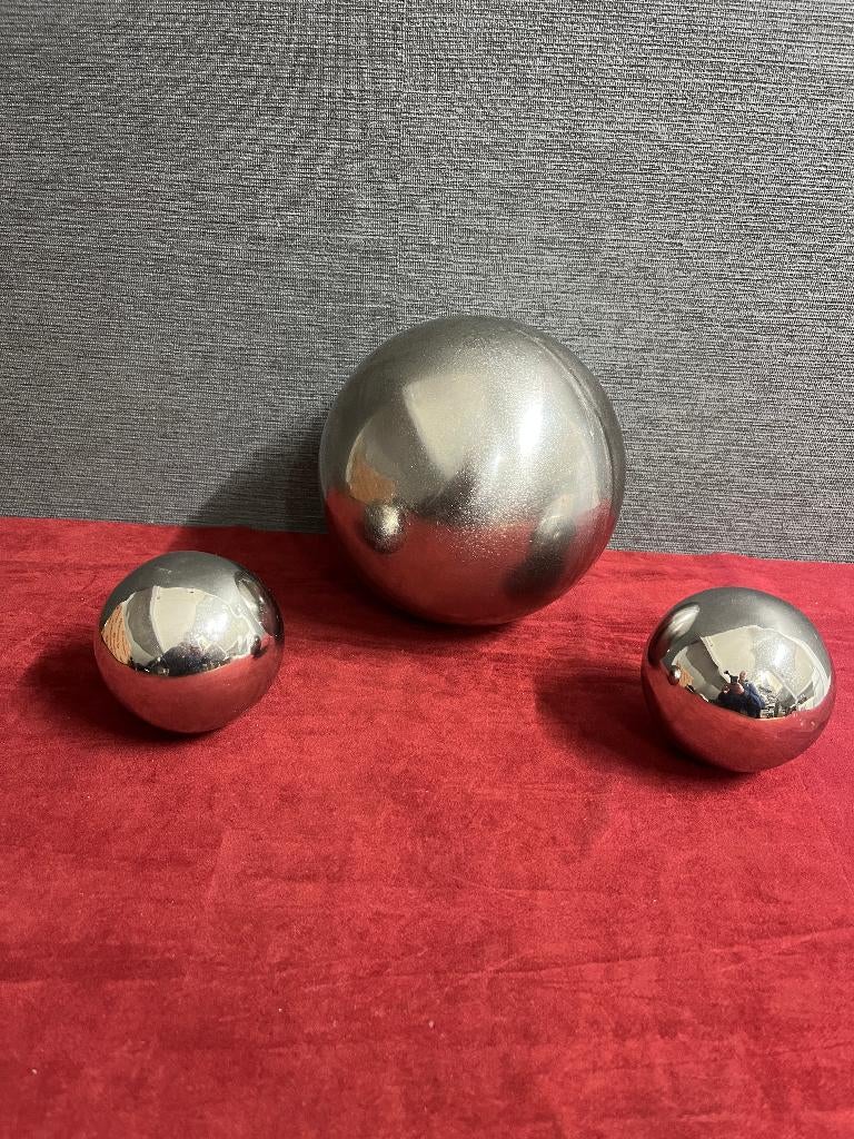 3 RVS bollen , ballen . Roestvast roestvrij staal . 9+18 cm, Tuin en Terras, Ophalen of Verzenden, Gebruikt, Rvs, Overige typen