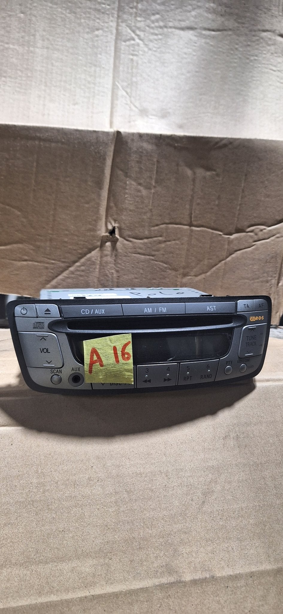 Originele Volkswagen Polo Autoradio CD-speler (W83811 / CQ-M, Gebruikt, -, -, Ophalen of Verzenden