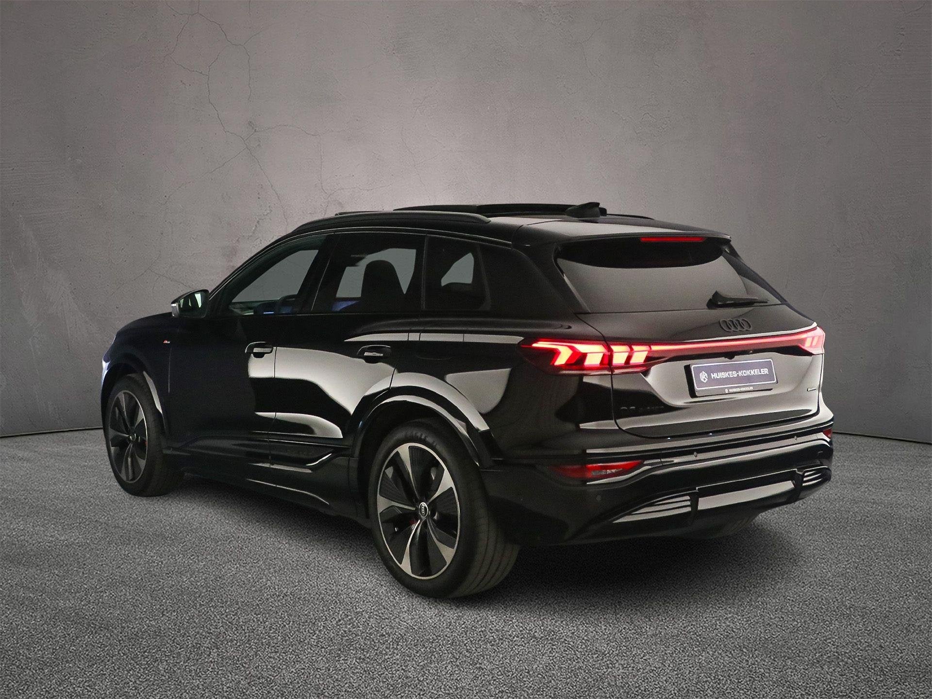 Audi Q6 e-tron S edition quattro 100 kWh | Adaptieve Cruise, Auto's, 101 pk, Gebruikt, 100 kWh, Parkeerassistent