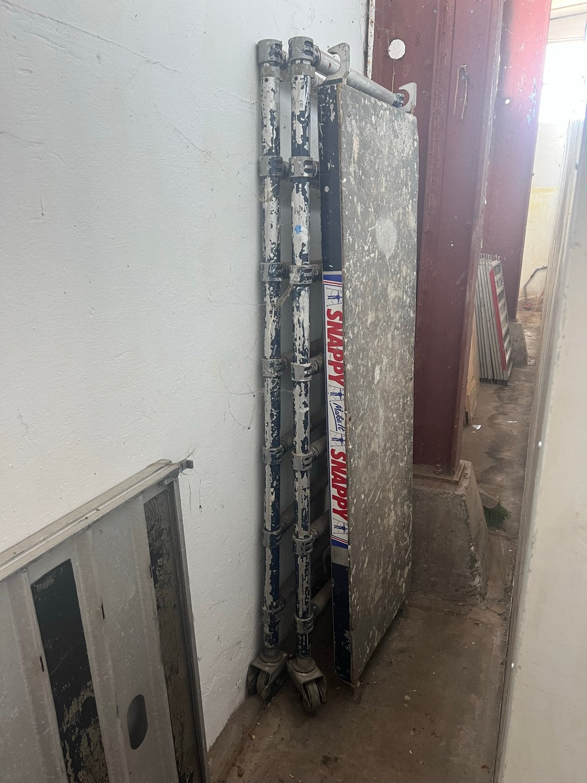 Gebruikte aluminium kamersteiger - 2m hoog, 2x0.6m, Doe-het-zelf en Verbouw, Steigers, Ophalen, Gebruikt, Rolsteiger of Kamersteiger