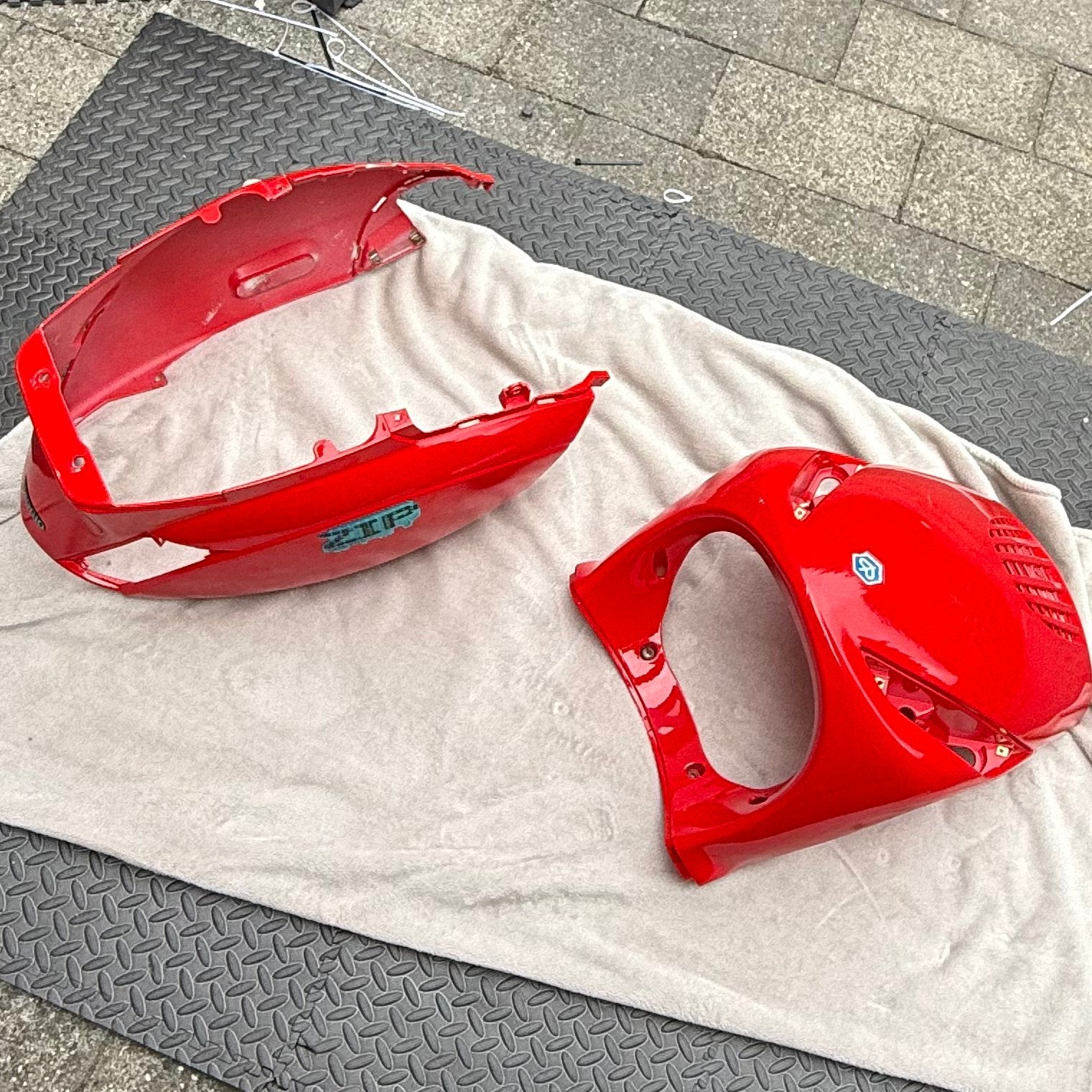 Originele piaggio zip kappen met schade., Ophalen, Zo goed als nieuw