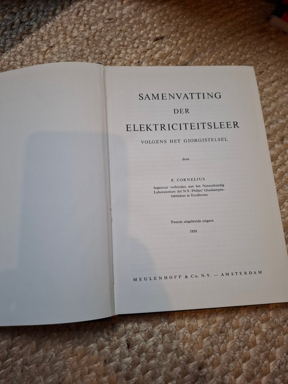 Samenvatting der Elektriciteitsleer - P. Cornelius (1958), Ophalen of Verzenden, Gelezen, Elektrotechniek, P. Cornelius