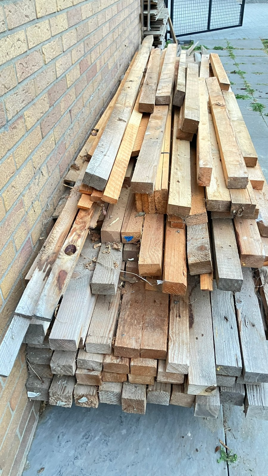 Hout balken latten grond hout partij, Ophalen, Zo goed als nieuw, 250 cm of meer, Balken