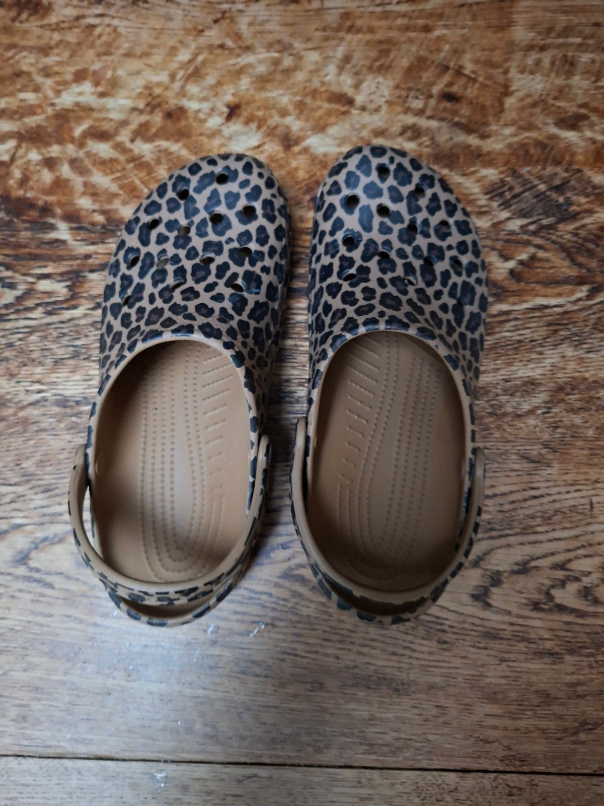 Crocs maat 42/43, Kleding | Dames, Schoenen, Bruin, Instappers, Ophalen of Verzenden, Zo goed als nieuw