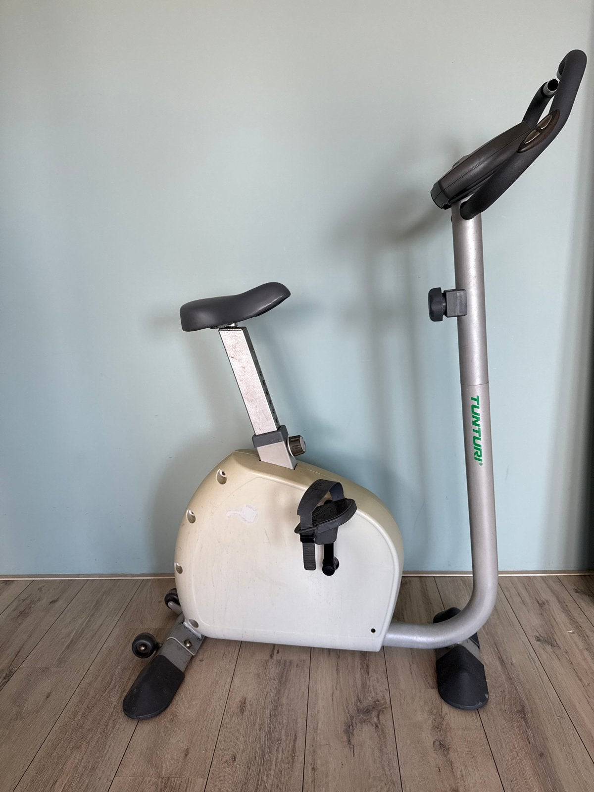 Tunturi Hometrainer - Ideaal voor thuisworkouts, Ophalen, Gebruikt, Metaal, Benen