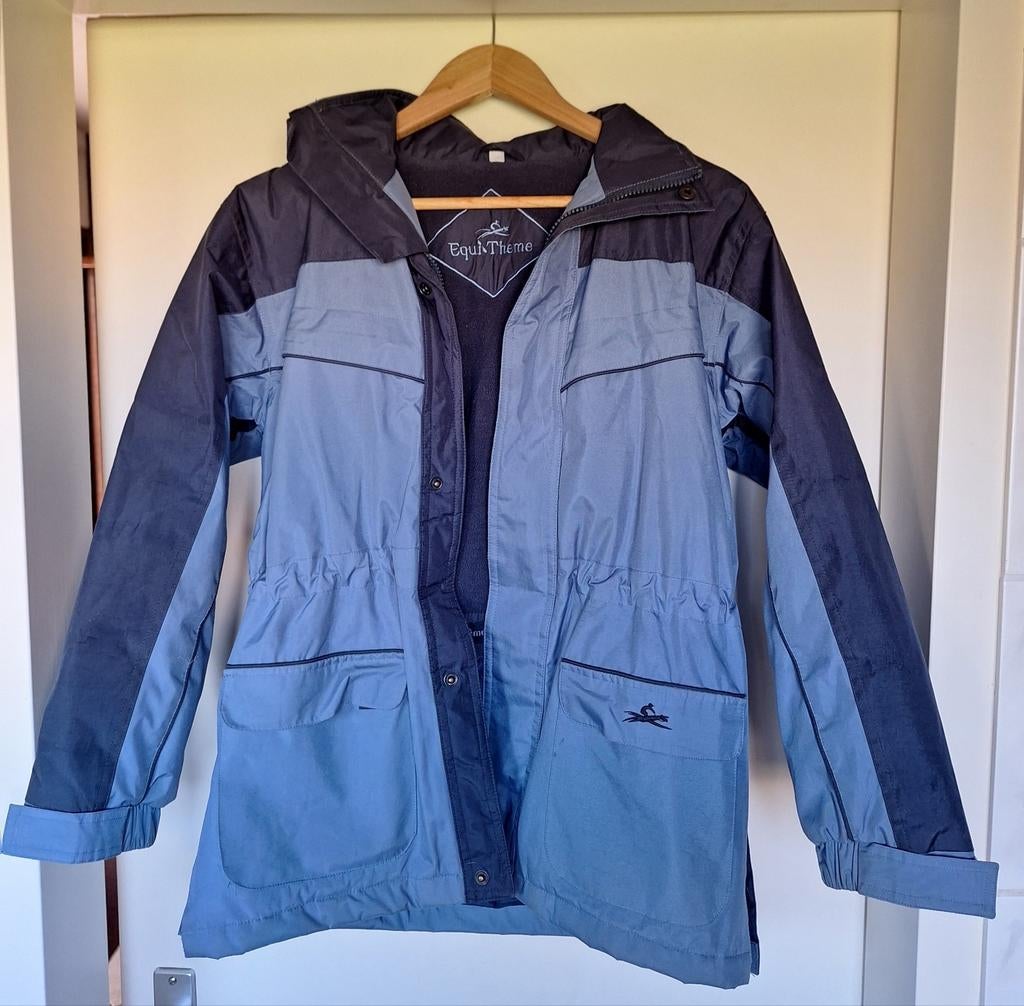 Zeer nette paardrij jas van het merk Equi Thème, maat 164, Dieren en Toebehoren, Paardrijkleding, Ophalen, Kinderen, Zo goed als nieuw