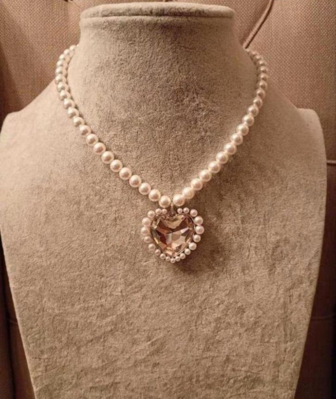 Ariana Grande x Swarovski ketting 2025., Met kristal, Overige materialen, Ophalen of Verzenden, Zo goed als nieuw