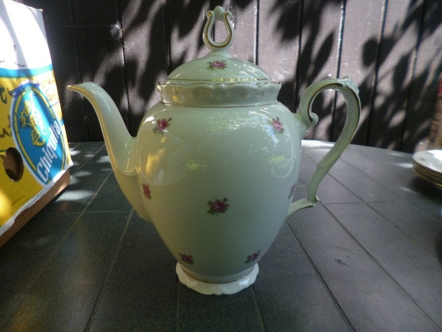 Koffiepot Kahla met roze enkele roosjes sierlijk goud randje, Ophalen of Verzenden