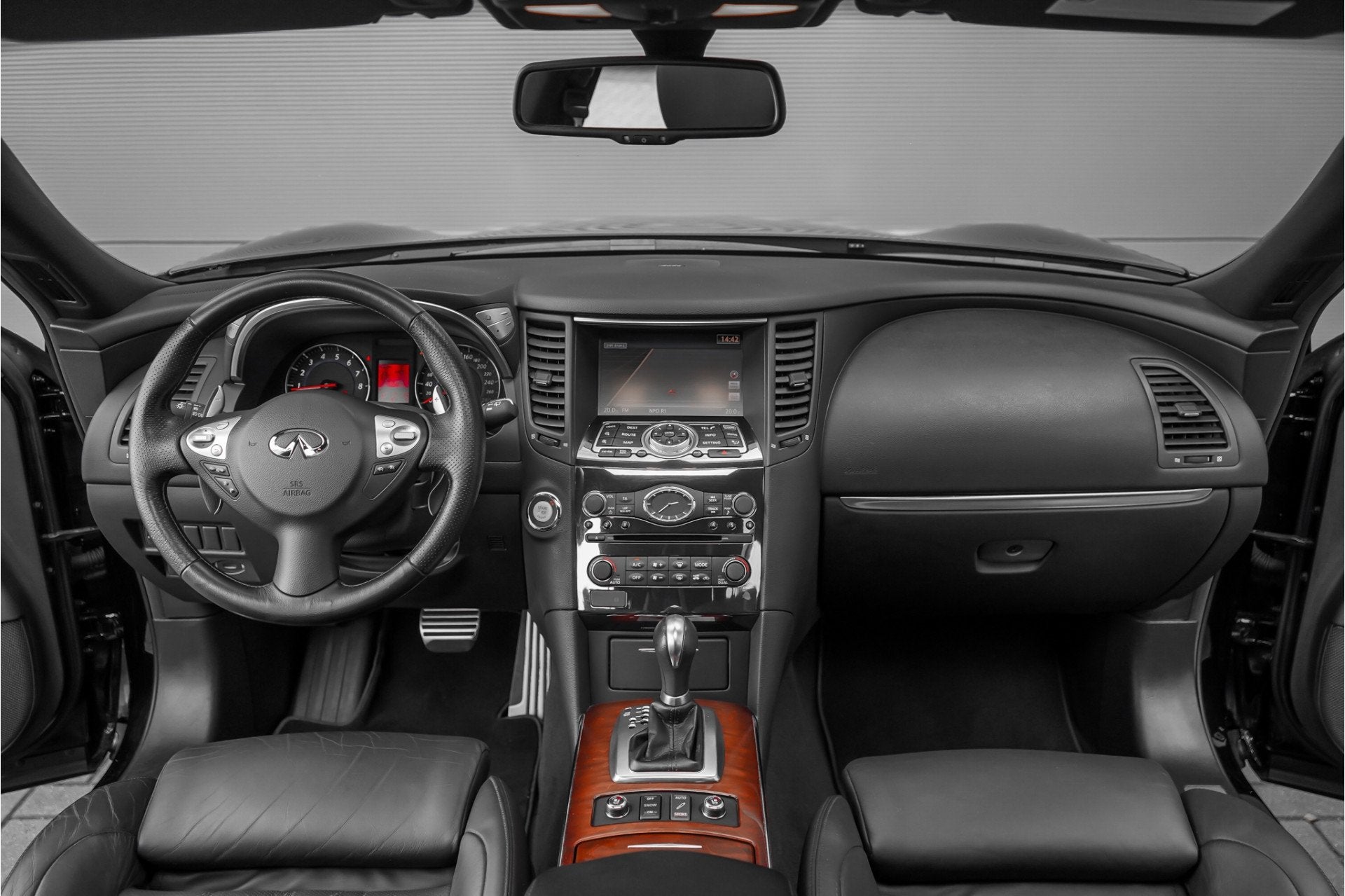 Infiniti FX 50 S Premium Stoelventilatie ACC Bose NL Auto 1e, Auto's, Automaat, Gebruikt, 2000 kg, 138 €/maand