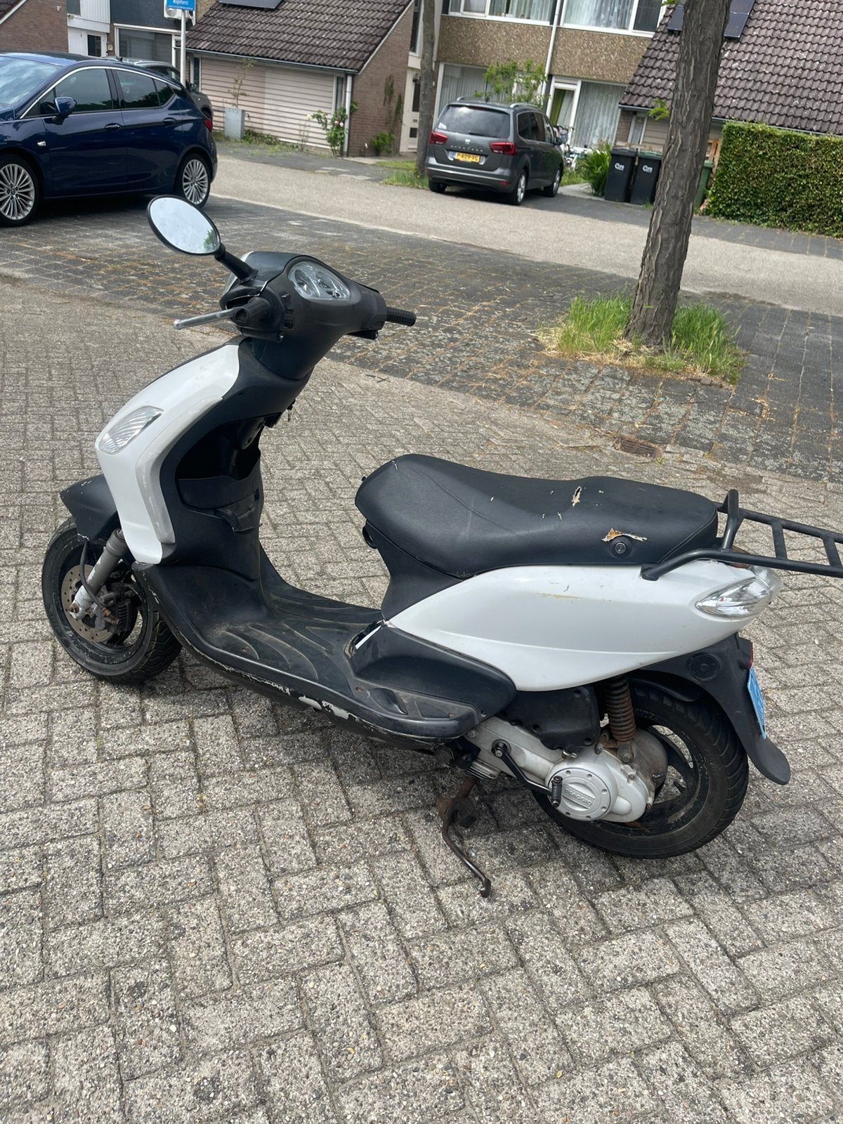 Piaggo fly, Fietsen en Brommers, Scooters | Piaggio, Ophalen of Verzenden, Zo goed als nieuw, Fly, Benzine