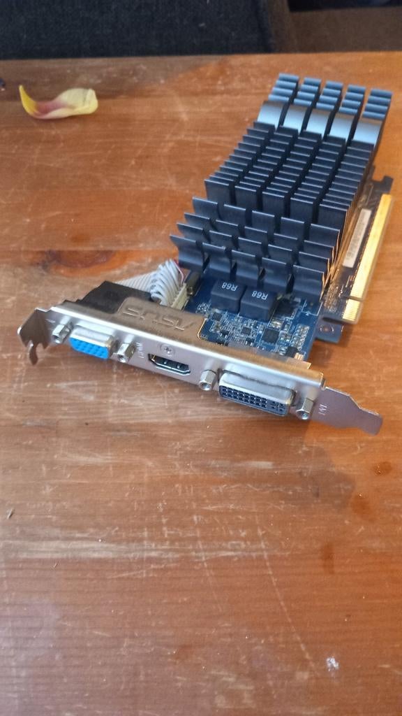 ASUS GT610 Grafische Kaart - Stil en Compact, Gebruikt, PCI-Express 2, GDDR3, HDMI