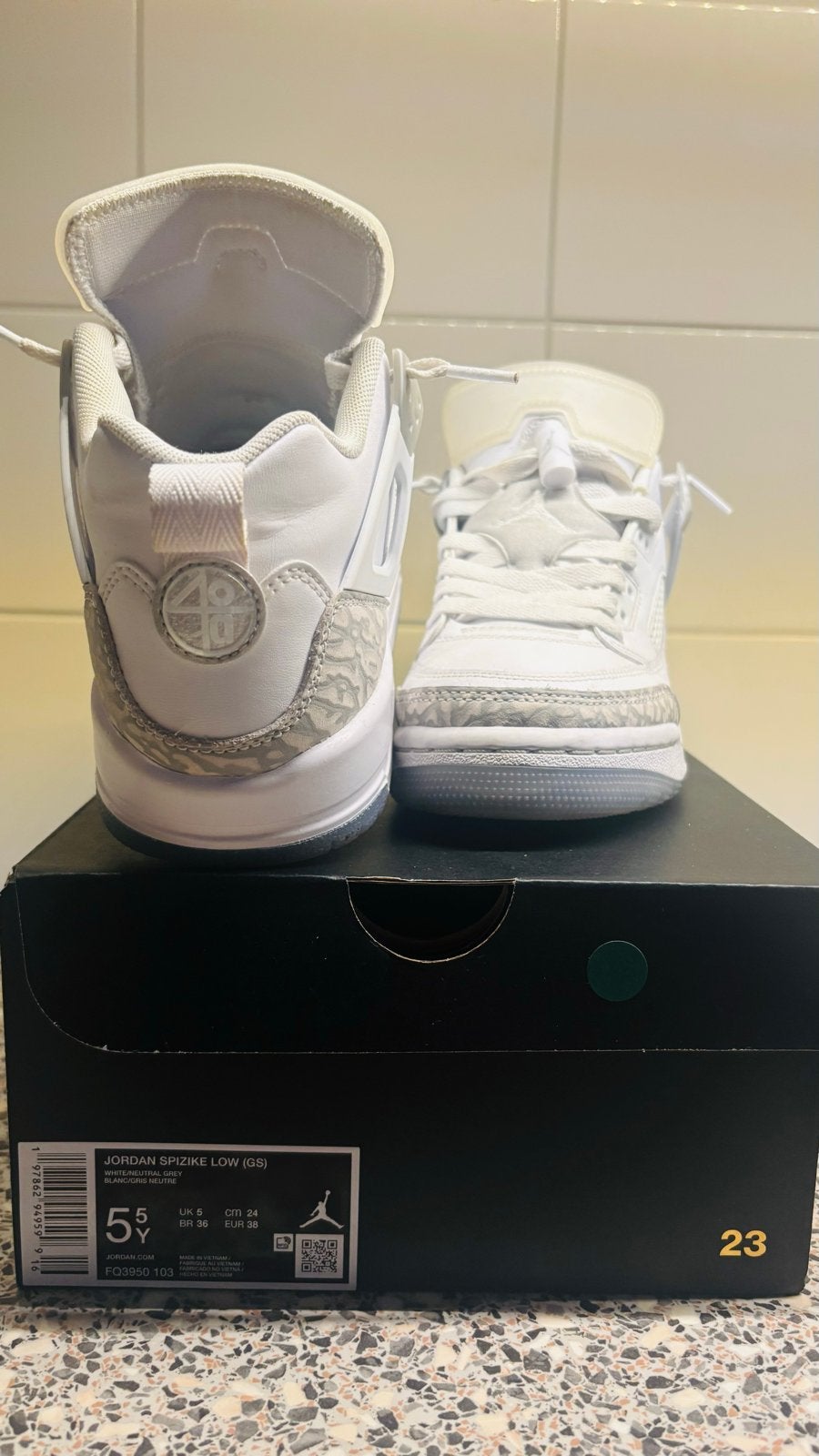Jordan Spizike Low White/Grey - Maat 38, Wit, Ophalen of Verzenden, Sneakers of Gympen, Zo goed als nieuw