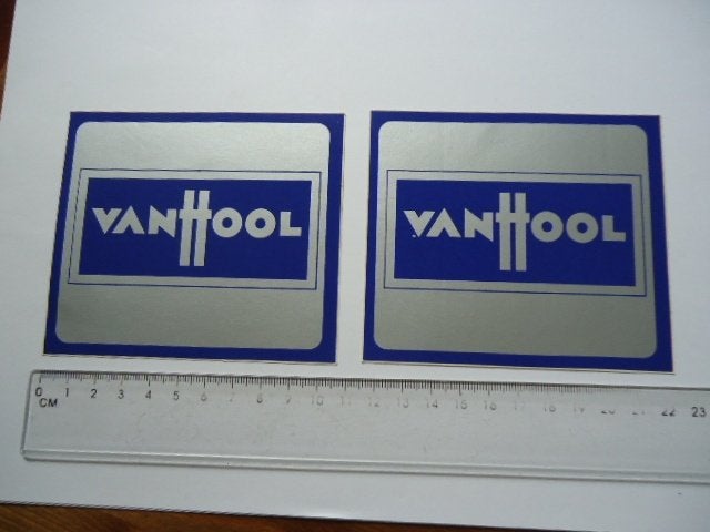 sticker oud VAN HOOL origineel logo plastic bus autobus tour, Ophalen of Verzenden, Zo goed als nieuw, Bedrijf of Vereniging
