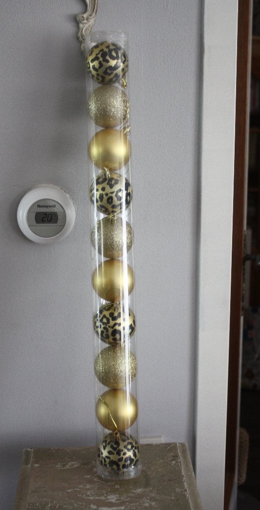 10 kunststof kerst ballen panterprint en effen, Ophalen of Verzenden, Gebruikt