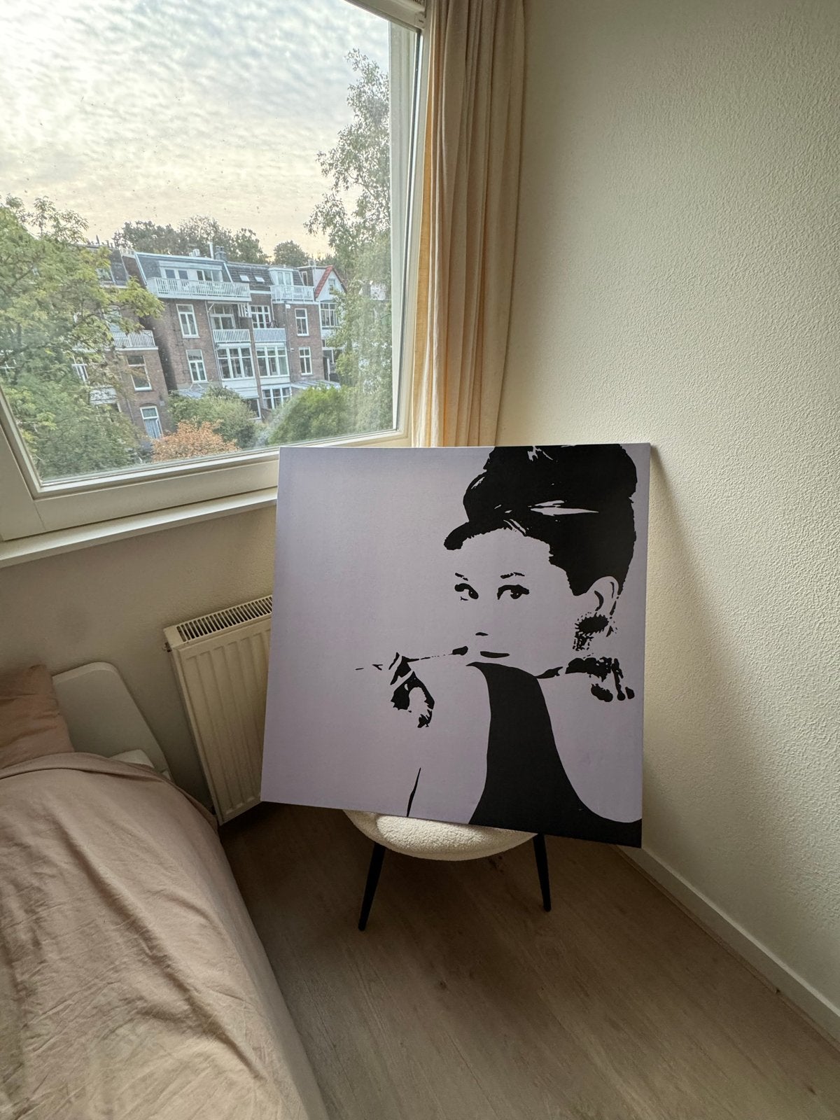 Schilderij Audrey Hepburn 90x90cm zo goed als nieuw, Ophalen of Verzenden, Textiel, Op houten frame, Portret