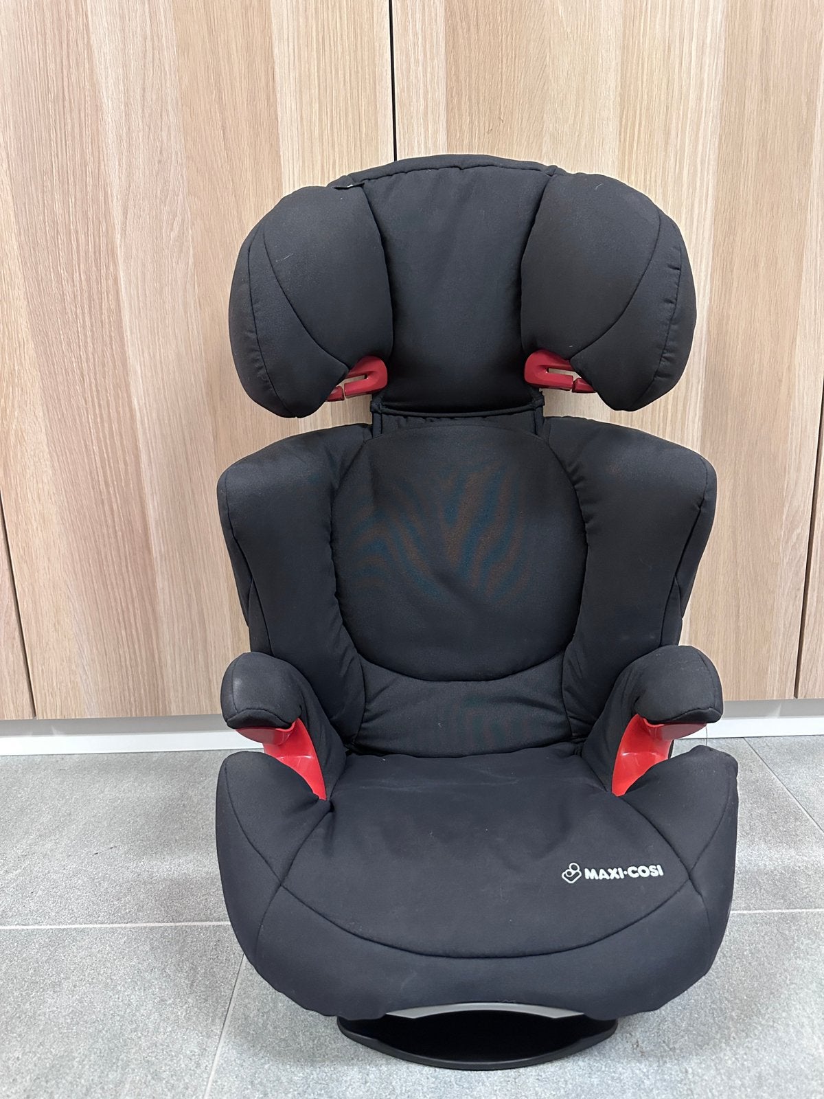 Maxi Cosi Rodi (zwart), Ophalen, Autogordel of Isofix, 15 t/m 36 kg, Verstelbare rugleuning