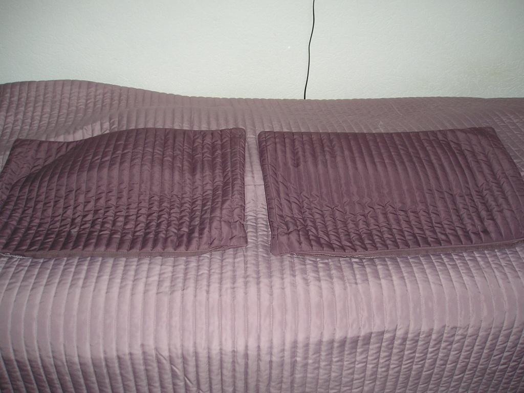 Bedsprei met 2 kussen slopen, Overige typen, Tweepersoons, Ophalen of Verzenden, Zo goed als nieuw