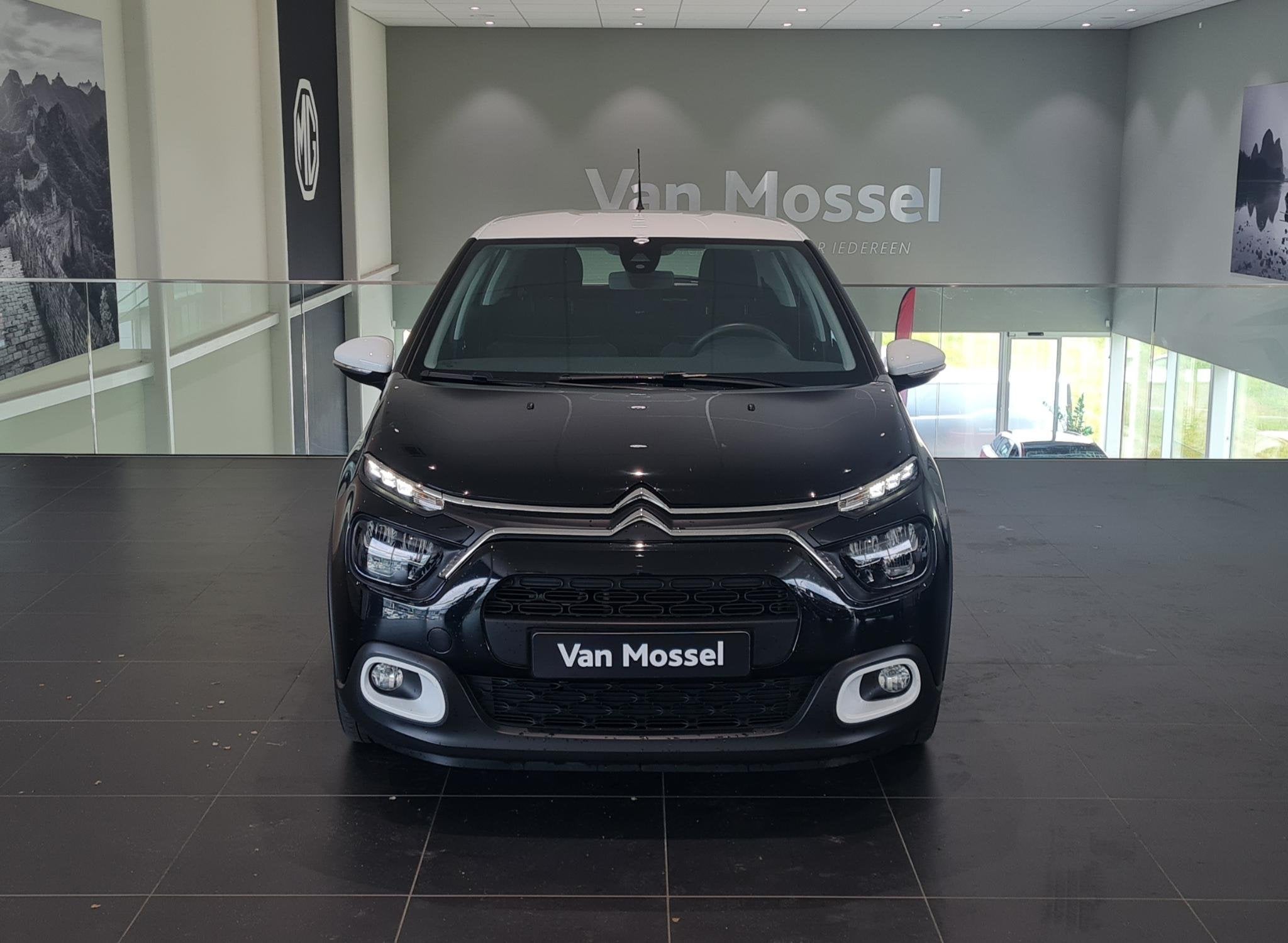 Citroen C3 1.2 You | Stoelverwarming! | Navigatie | Apple Ca, Euro 6, 1199 cc, 450 kg, Zwart