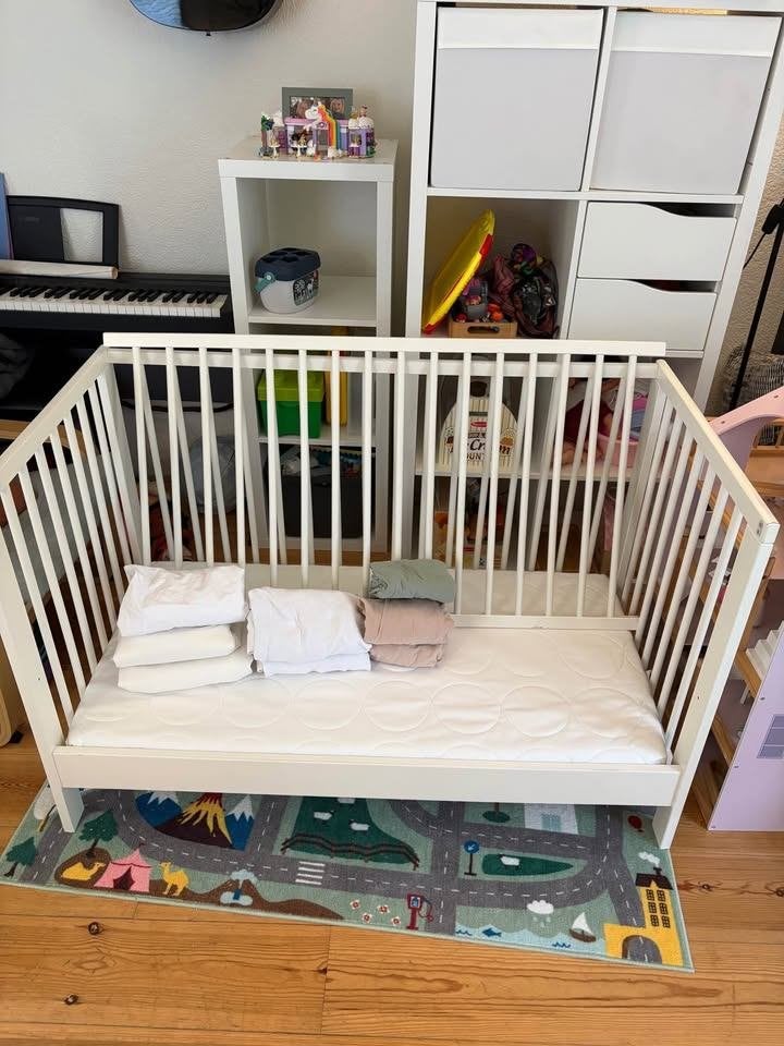 IKEA Gulliver Babybedje + IKEA Skonast matras en beddengoed, Ophalen, Gebruikt, Minder dan 140 cm, Matras