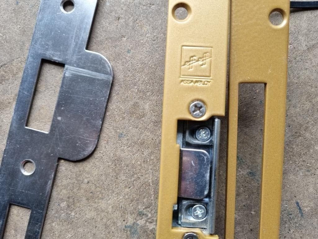 ASSA ABLOY elektronisch slot sluitplaat 24 volt, Ophalen, Gebruikt