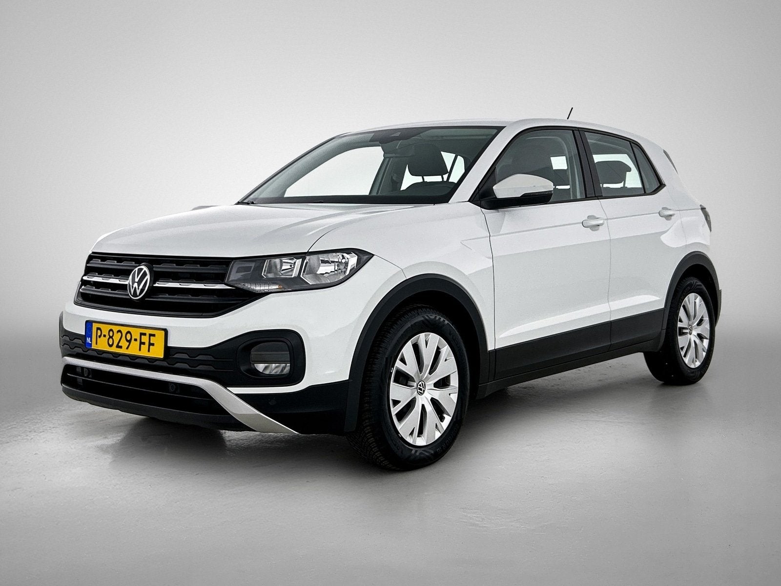 Volkswagen T-Cross 1.0 TSI T-Cross (bj 2022), Auto's, Gebruikt, 95 pk, 1158 kg, 620 kg