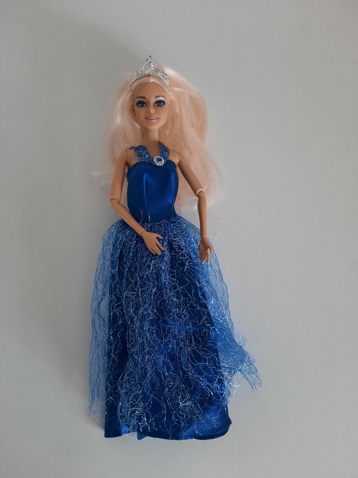 Barbie pop in blauwe galajurk met kroontje, Ophalen, Zo goed als nieuw, Barbie