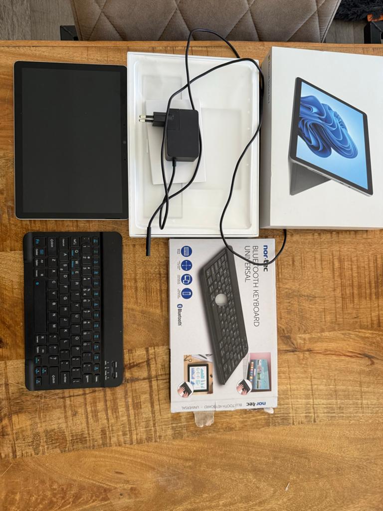 Microsoft Surface Go 3 met toetsenbord en lader, incl. factu, Computers en Software, Windows Tablets, 10 inch, Usb-aansluiting