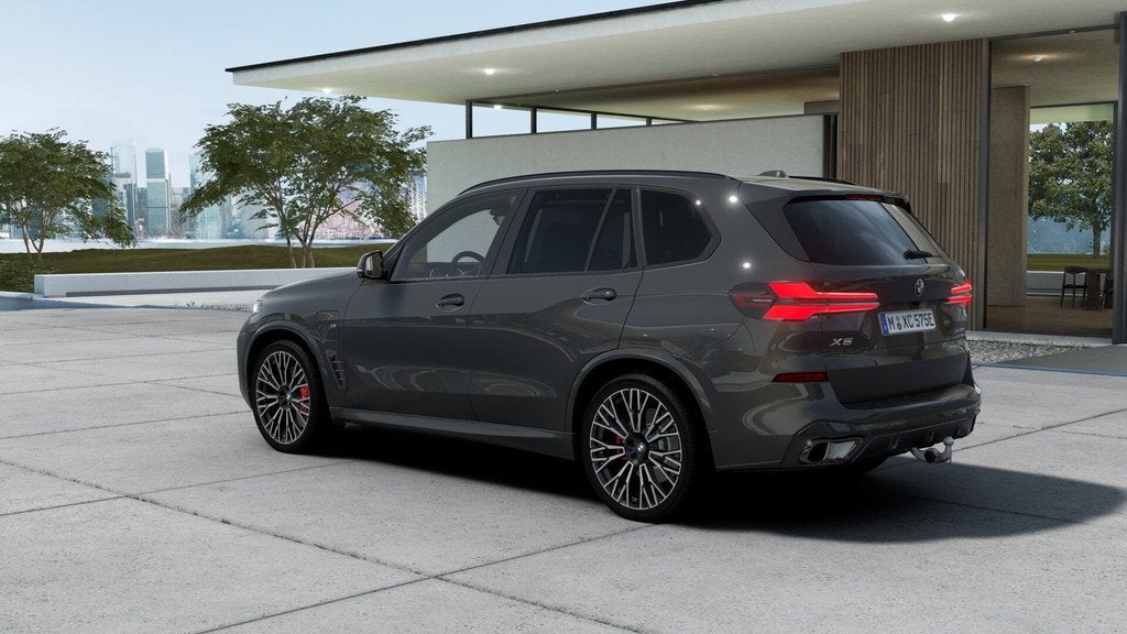BMW X5 xDrive50e M Sport Automaat / Panoramadak / Trekhaak /, Auto's, BMW, Automaat, 2395 kg, Leder, Bedrijf
