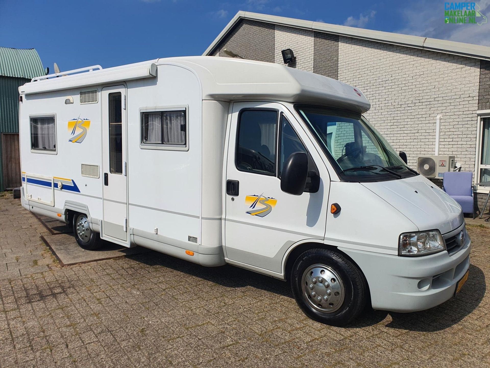 Bürstner T 625-Zeer netjes-Goed onderhouden-Zonnepaneel, Koelkast, Ringverwarming, Luifel, 6 tot 7 meter