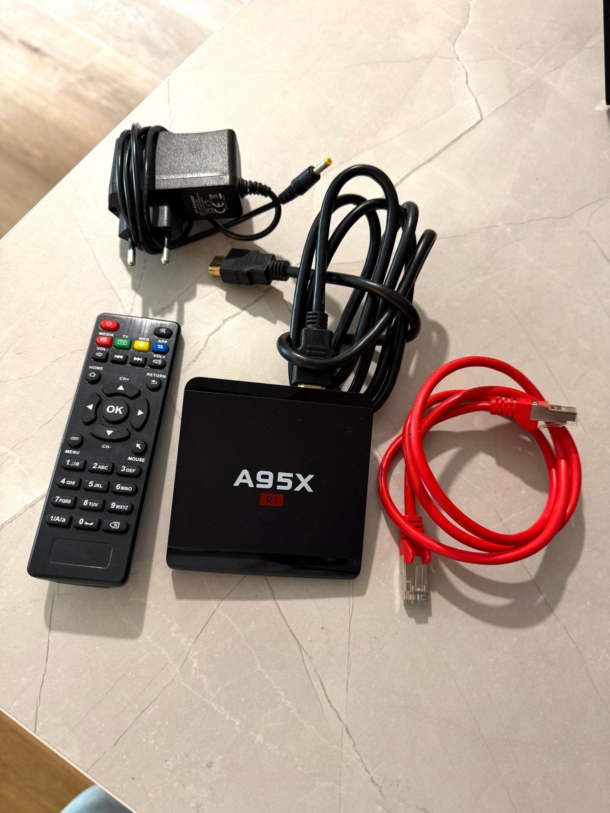 Android Smart TV Box - A95X OTT TV streamcast - Complete set, Ophalen of Verzenden, Gebruikt, HDMI, Minder dan 500 GB