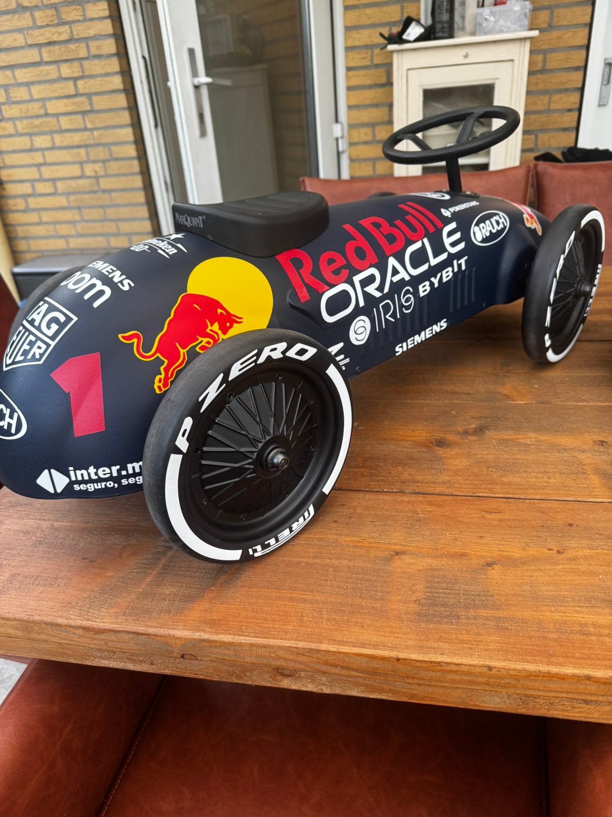Stoere loopauto red bull stijl, Ophalen of Verzenden, Zo goed als nieuw