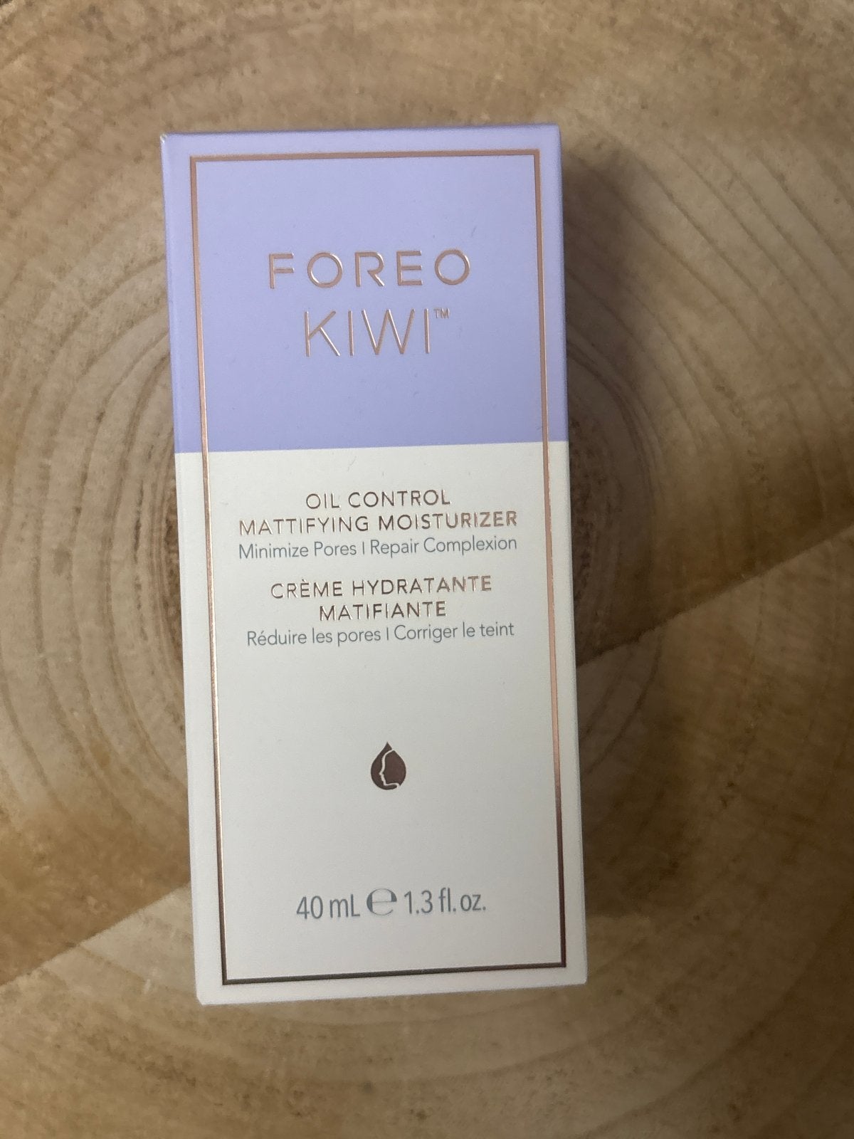 Foreo Kiwi Oil Control Mattifying Moisturizer 40ml, Sieraden, Tassen en Uiterlijk, Uiterlijk | Gezichtsverzorging, Ophalen of Verzenden