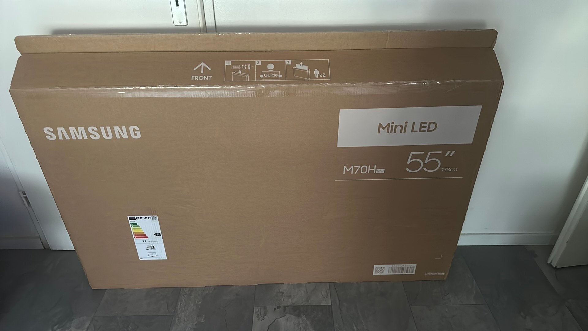 Samsung mini 55 138cm  m70H, 50 Hz, Ophalen of Verzenden, Zo goed als nieuw, Samsung