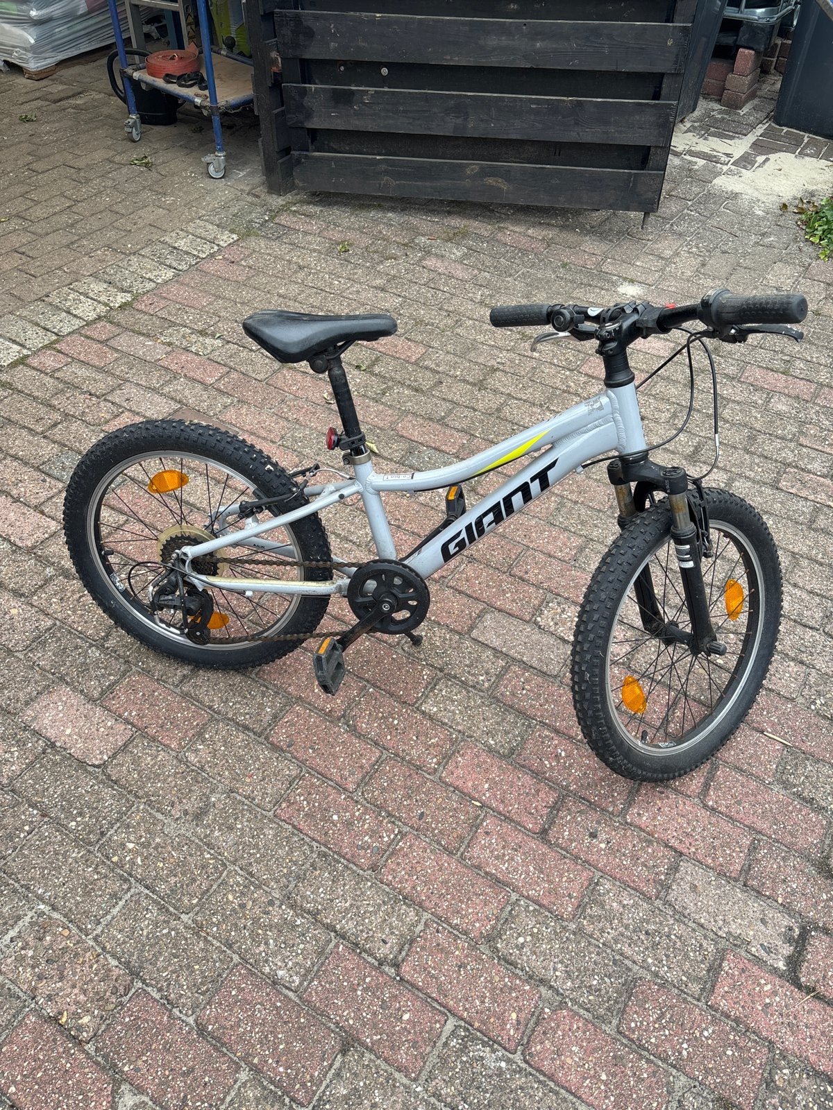 Giant kinderfiets 20 inch - Zo goed als nieuw, Ophalen, Zo goed als nieuw, Velgrem, 16 tot 20 inch