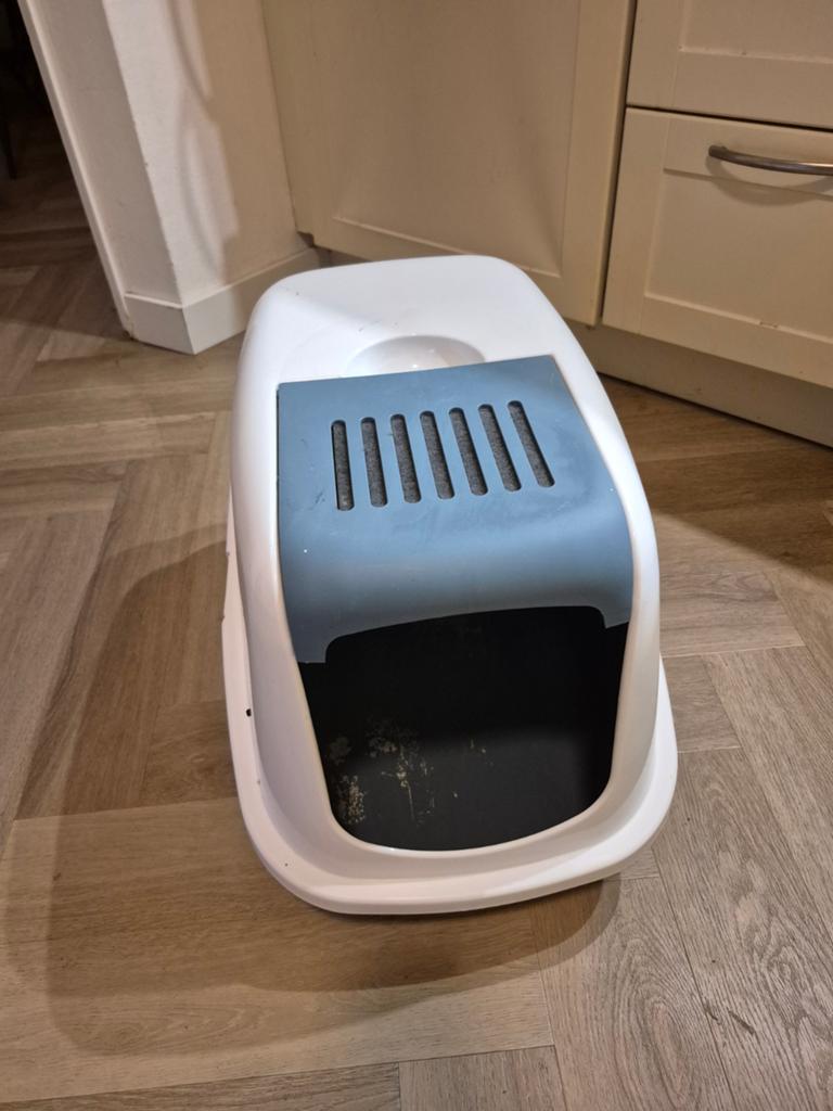 Gratis kattenbak gebruikt., Dieren en Toebehoren, Ophalen, Gebruikt