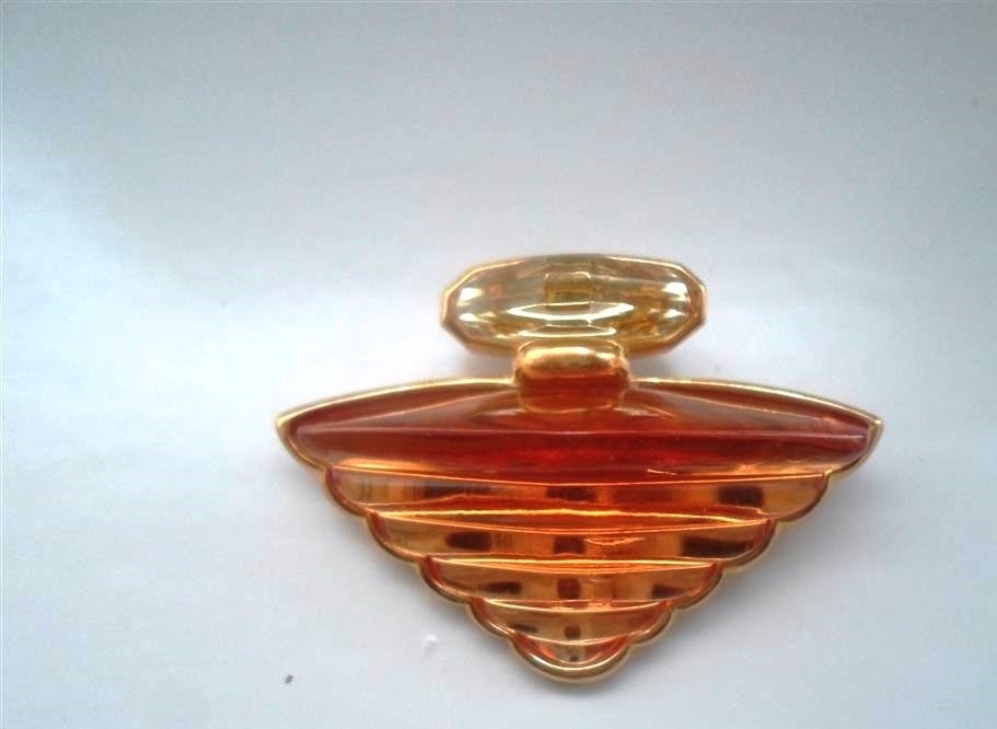 Grote Lancôme broche. In de vorm van parfumflesje Trésor., Ophalen of Verzenden, Zo goed als nieuw, Toebehoren