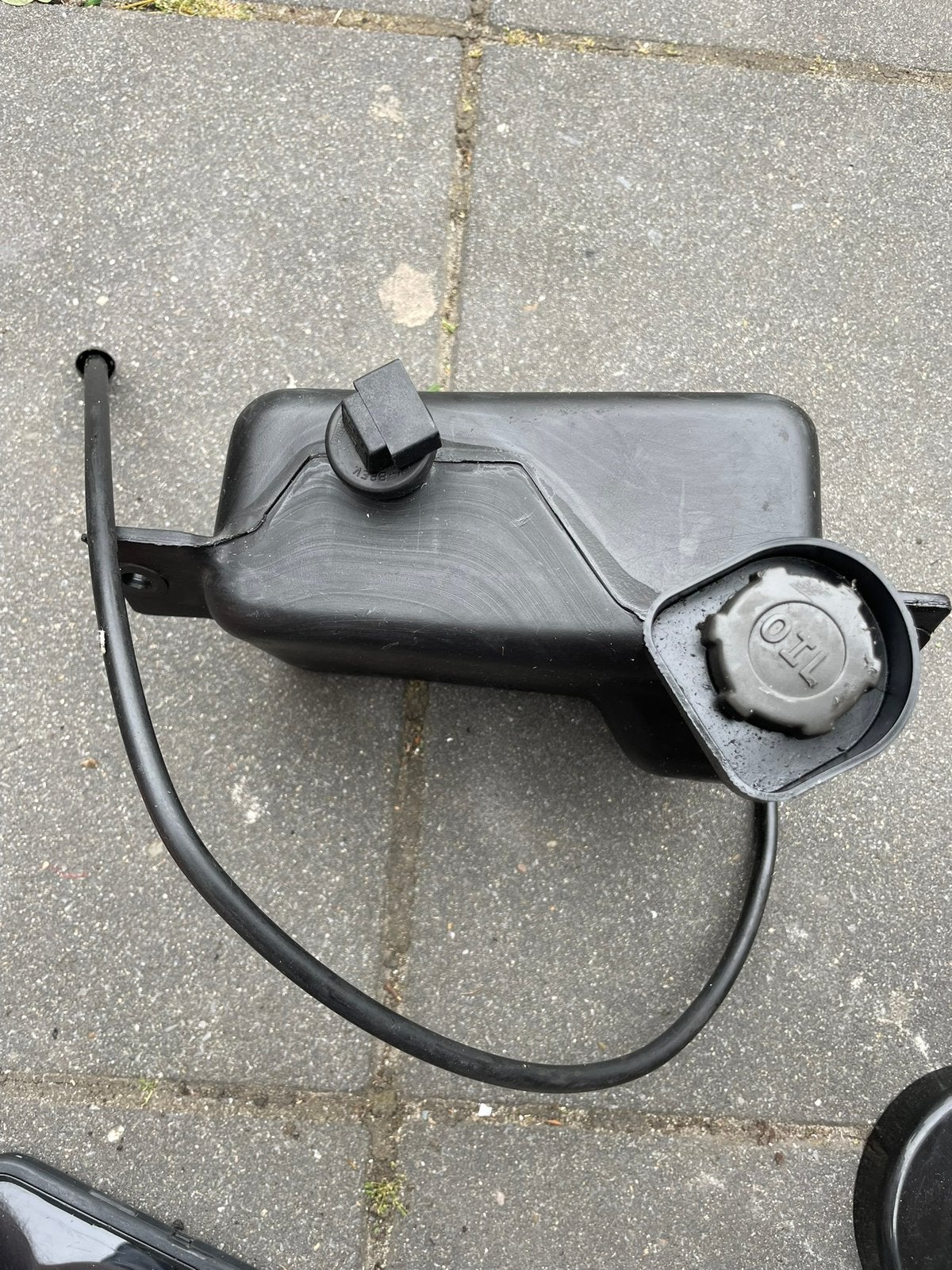 180cc olietank, Ophalen of Verzenden, Zo goed als nieuw, Overige merken
