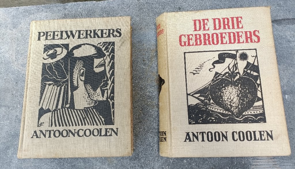 2 Boeken van Antoon Coolen De drie gebroeders en Peelwerkers, Ophalen of Verzenden, Gelezen, Antoon Coolen, Nederland