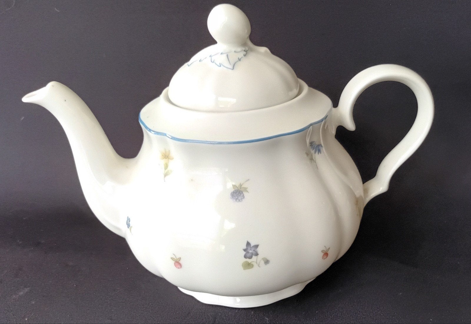 Theepot Seltmann Weiden Marie-Luise met bloemmotief, Overige typen, Ophalen of Verzenden, Zo goed als nieuw, Overige stijlen