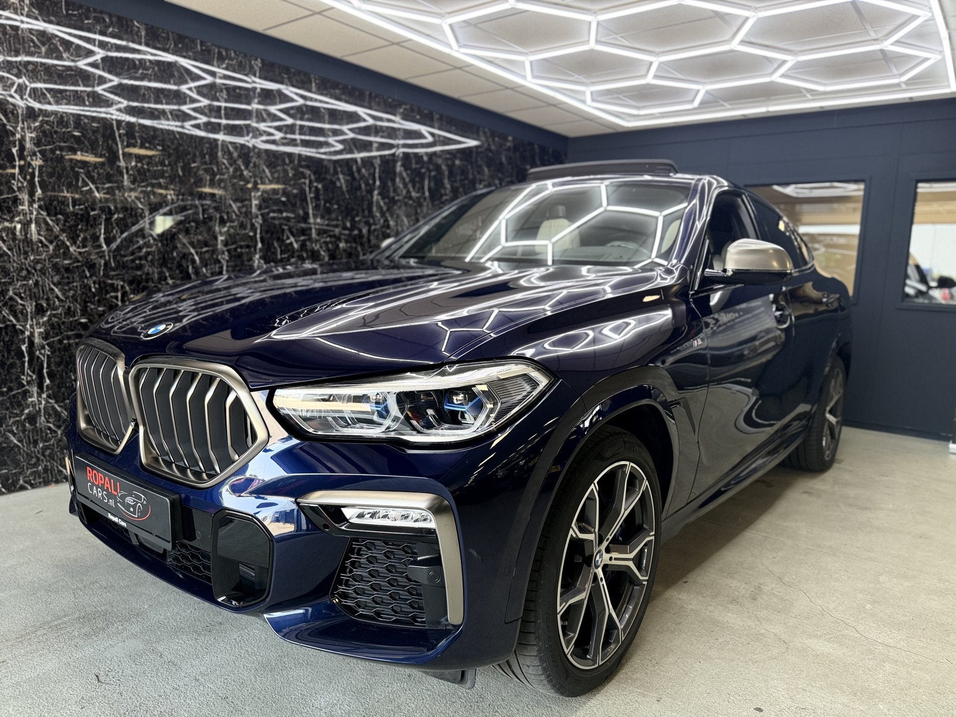 BMW X6 M50i High Executive (bj 2020, automaat), Auto's, BMW, Automaat, Adaptive Cruise Control, 532 pk, Bedrijf