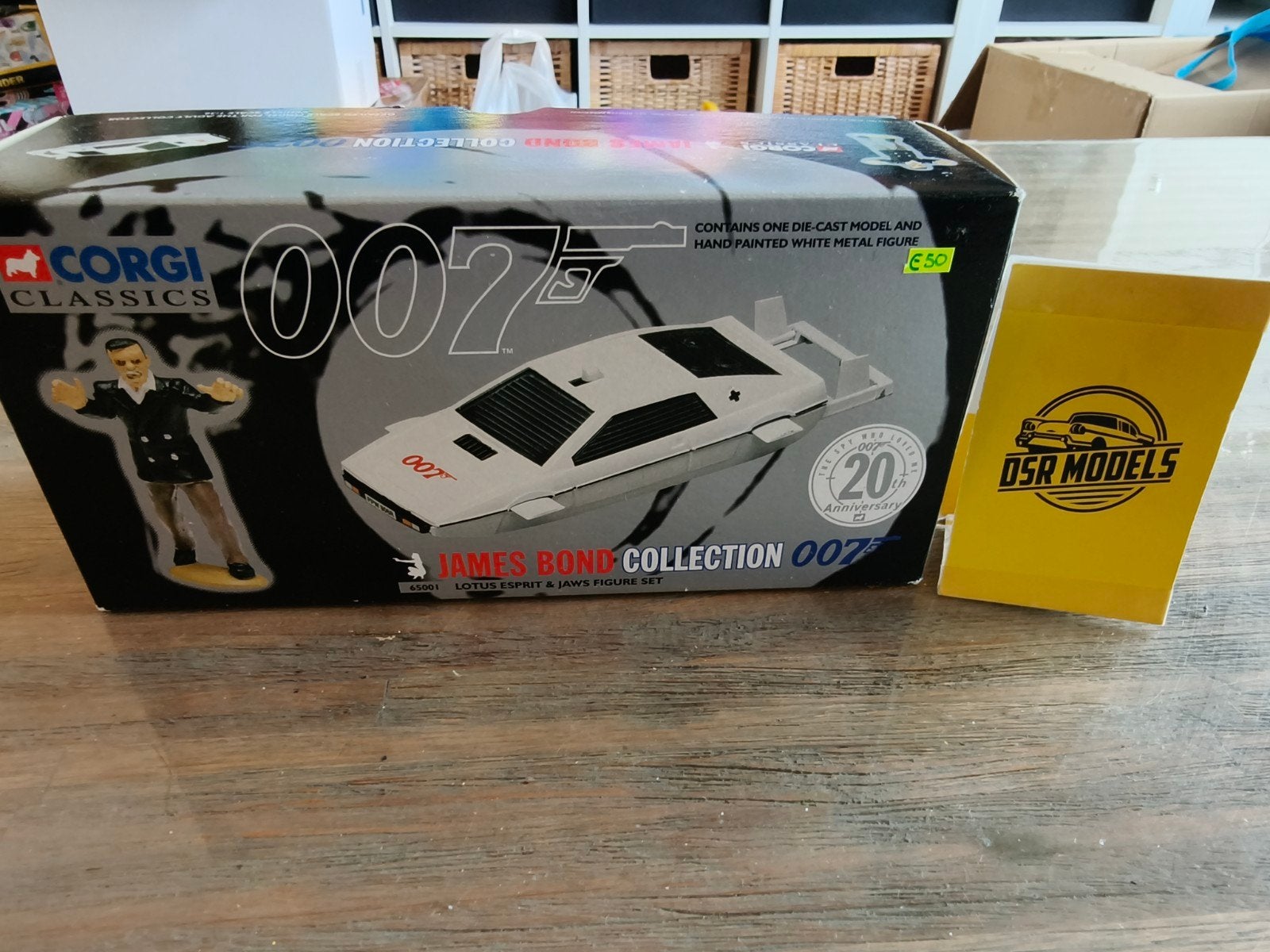 Corgi Classics James Bond 007 Lotus Esprit & Jaws set, Auto, Corgi, Hornby Hobbies Ltd, Westwood Industrial Estate, Margate, Kent, CT9 4JX, UK