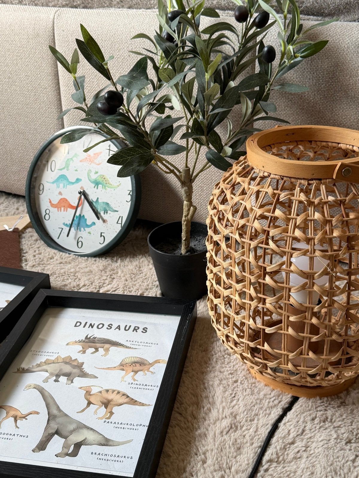 Dino Kinderkamer Decoratie Set: Klok, Posters, Slinger, Ophalen, Zo goed als nieuw, Ingelijst, Klok