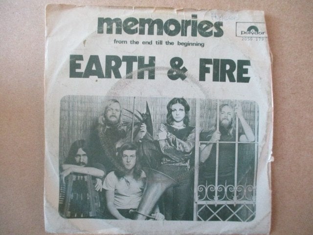 s1839 earth and fire - memories, Ophalen, Gebruikt, 7 inch, Overige genres