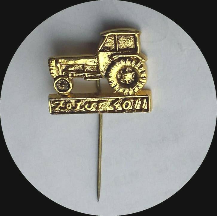 ZETOR 401 tractor, Ophalen of Verzenden, Zo goed als nieuw, Transport, Speldje of Pin