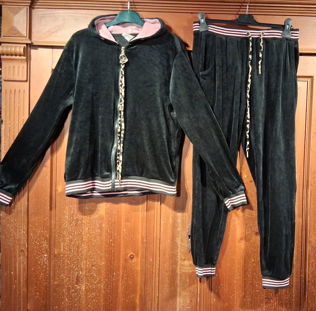 From PB with Love Zwart Velours Joggingpak L, From PB with love, Ophalen of Verzenden, Zo goed als nieuw, Maat 42/44 (L)
