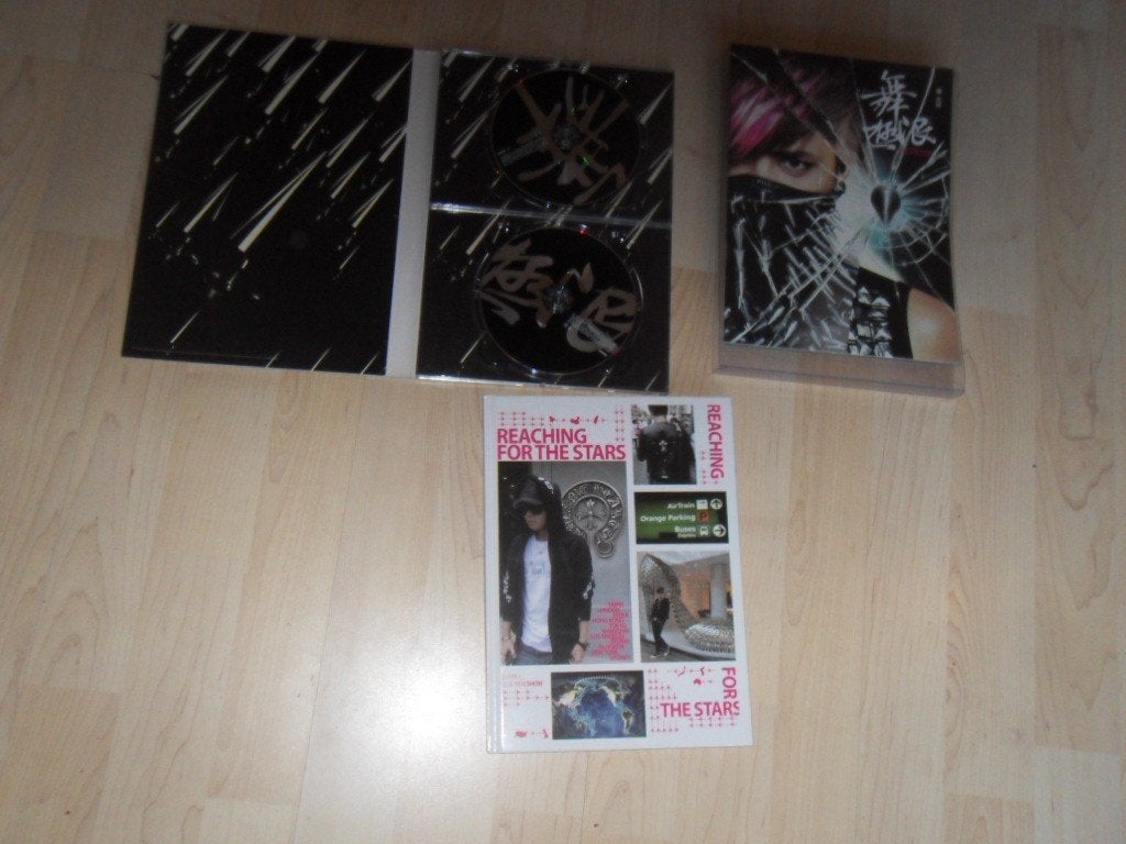 Show Luo. Dubbel cd over the limit + boek en boekje,, Ophalen of Verzenden, Zo goed als nieuw