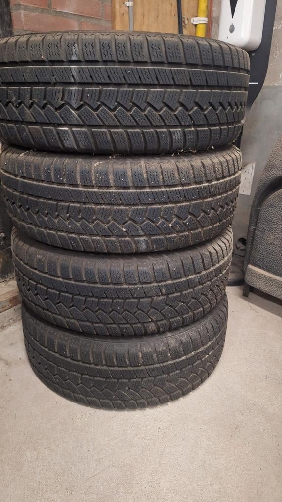 Winterbanden 215/55R16 97H XL op stalen velgen, Ophalen, Gebruikt